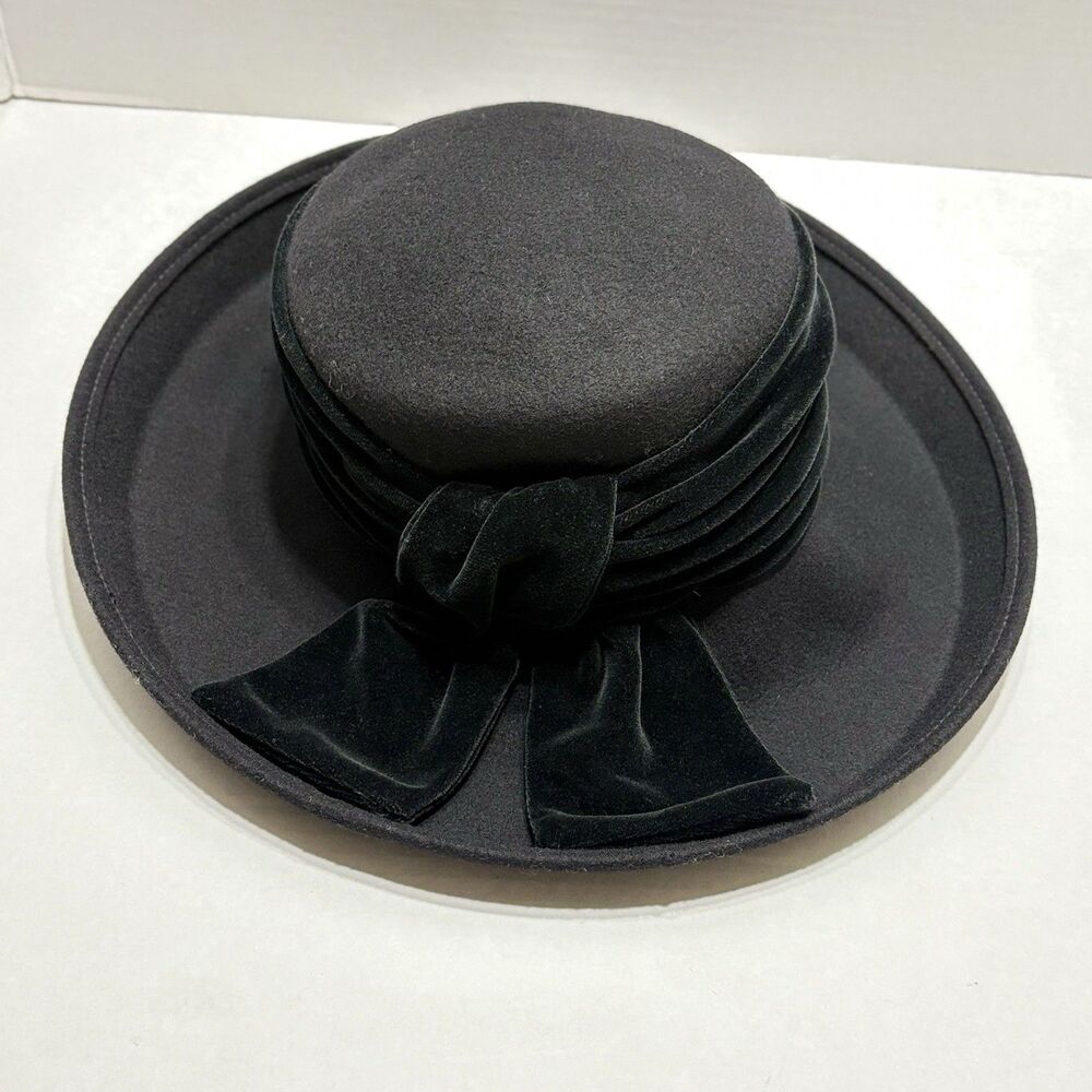 Vintage Eric Javits Black Wool Felt Dress Hat Hand Blocked Velvet Band Bow Low